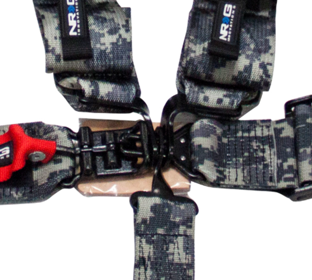 SFI 16.1 5pt 3 inch Seat Belt Harness / Latch Link - Digital Camo
